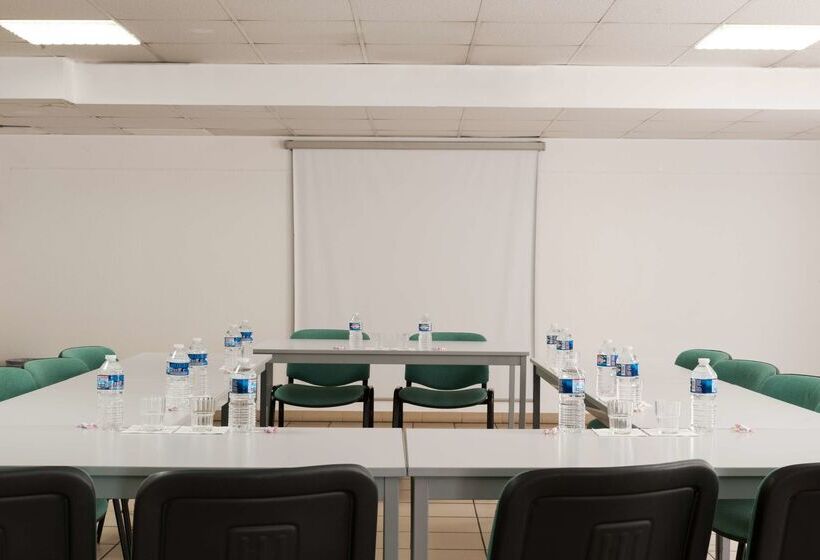 ホテル The Originals City, Hôtel La Belle étape, Brignoles