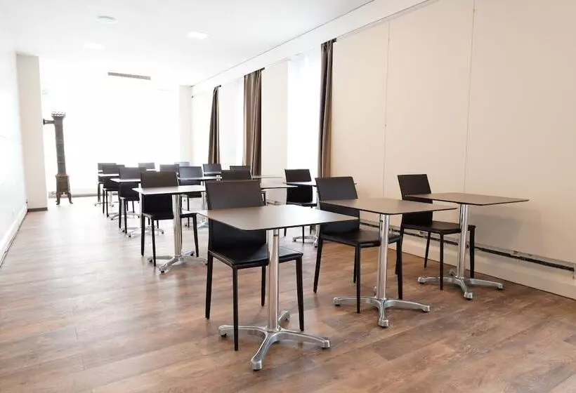 Отель Bayerischer Hof