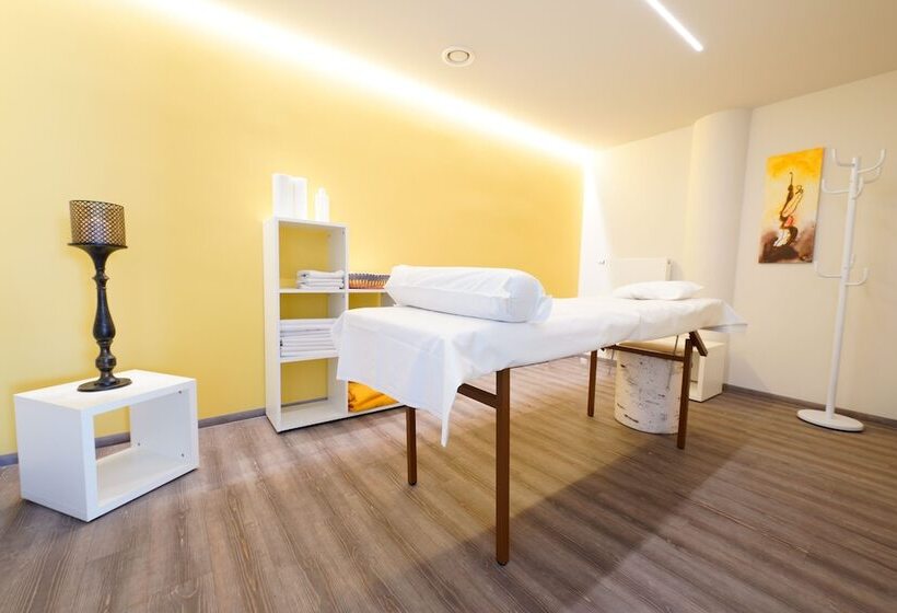 Отель Bayerischer Hof