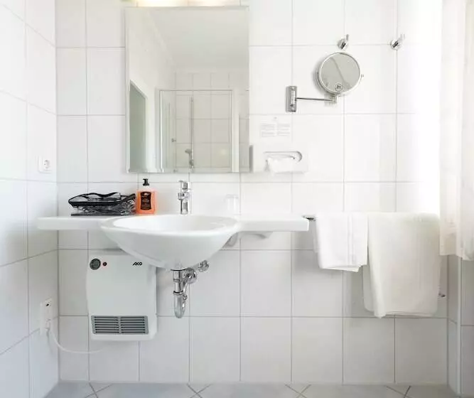 Отель Bayerischer Hof