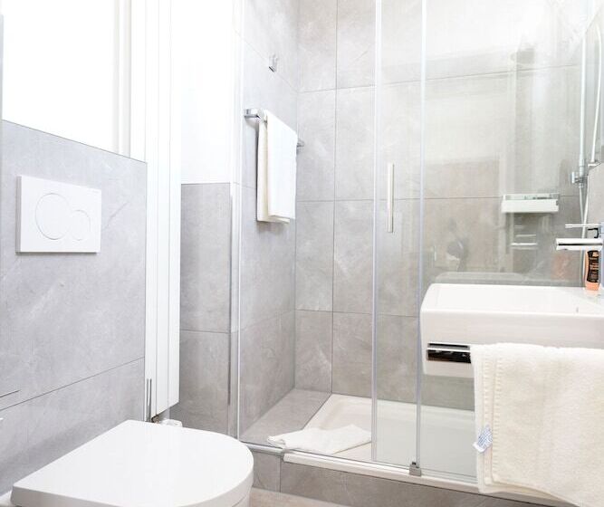 Отель Bayerischer Hof