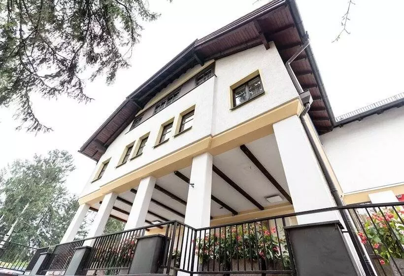 Отель Demas München Unterhaching