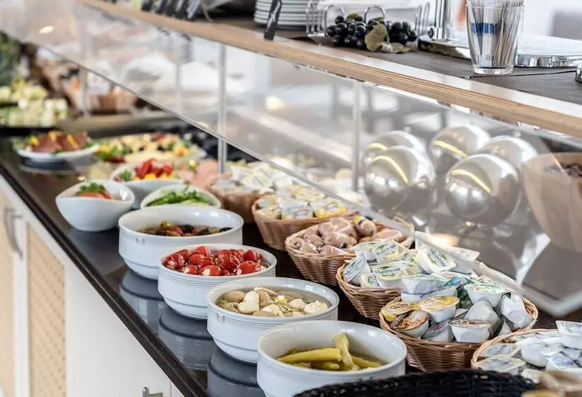 Отель Demas München Unterhaching