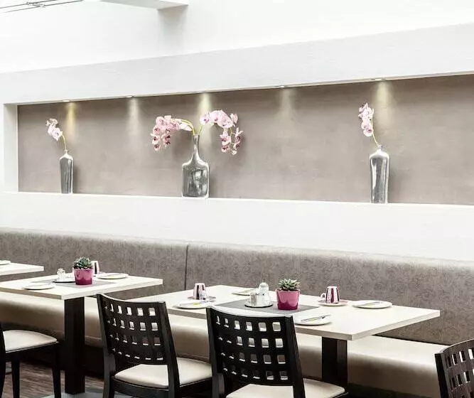 Отель Demas München Unterhaching