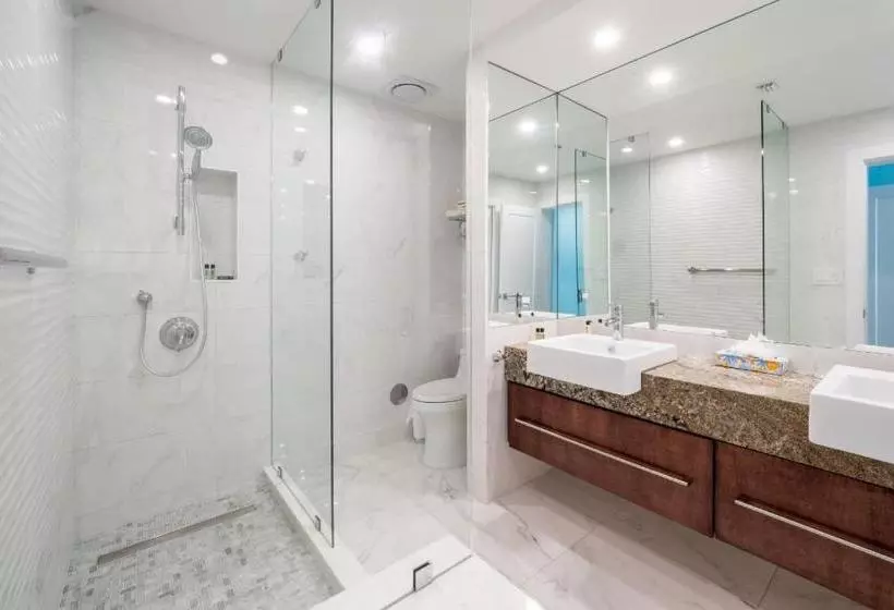 هتل Grandview Condominiums