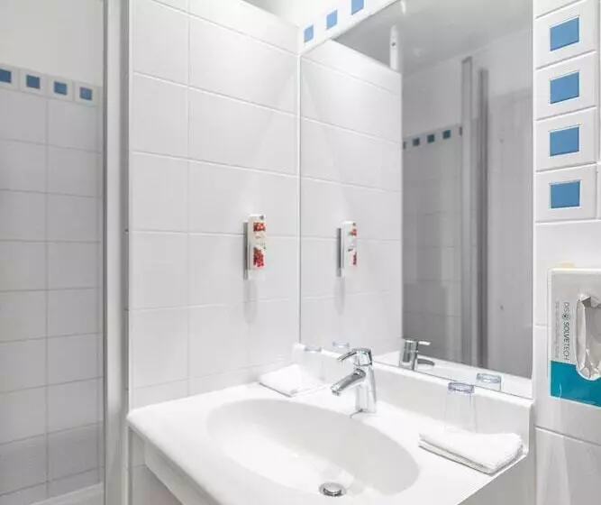 هتل Hôtel Alpes & Lac