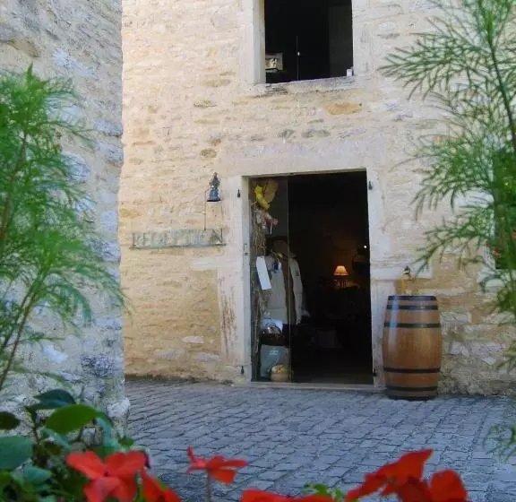 هتل Le Hameau De Barboron