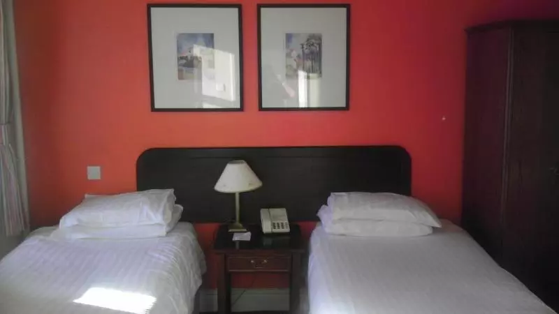 ホテル Royal Kings Arms