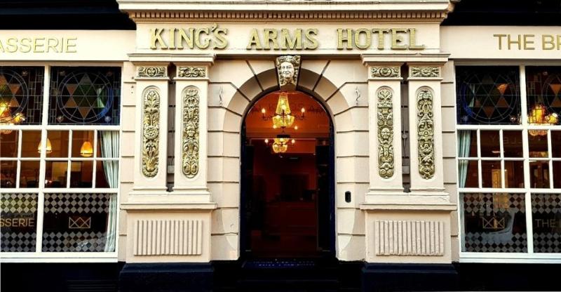 酒店 Royal Kings Arms