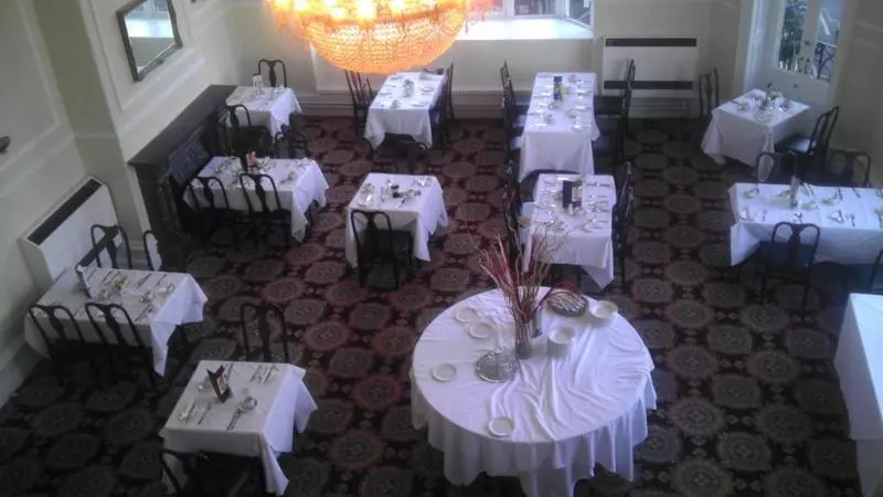 ホテル Royal Kings Arms