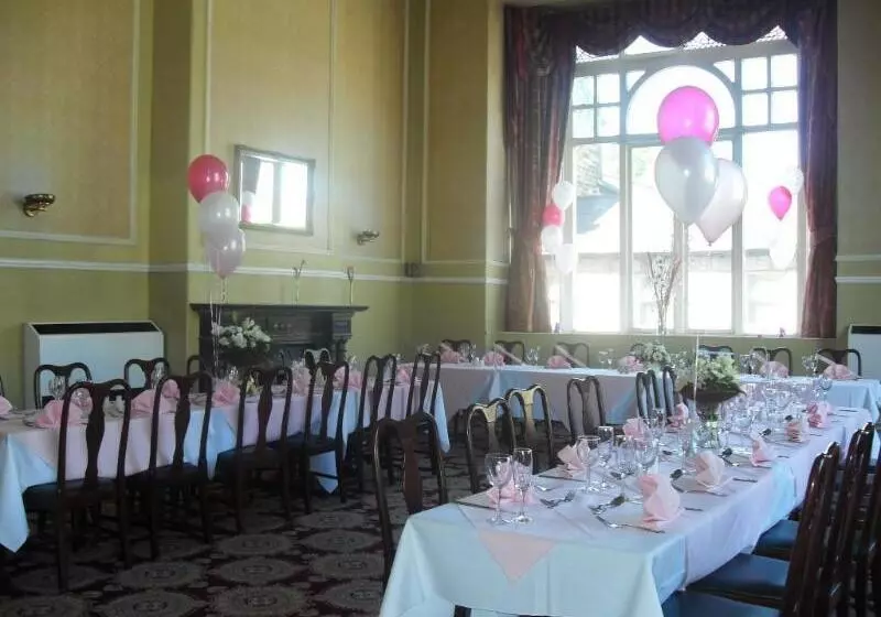 ホテル Royal Kings Arms