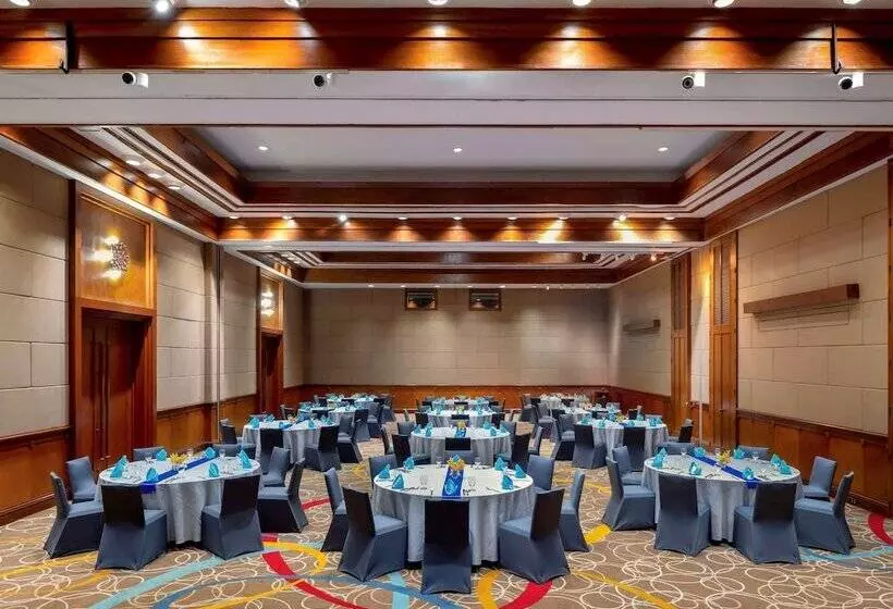 Novotel Phuket Resort