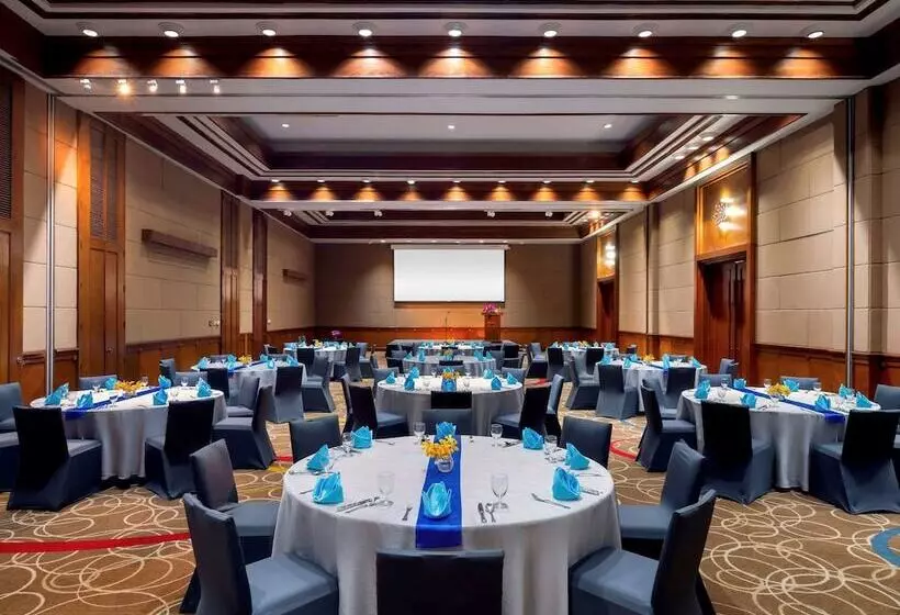 Novotel Phuket Resort