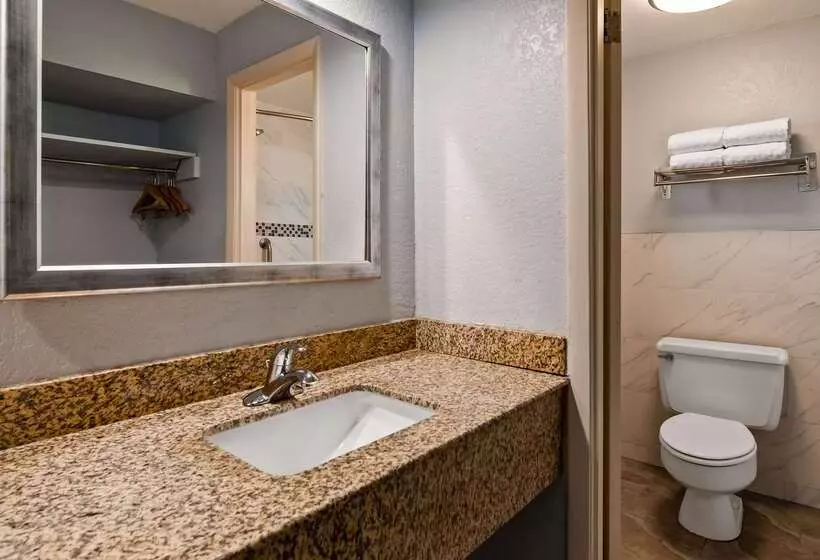 Best Western Thunderbird Motel