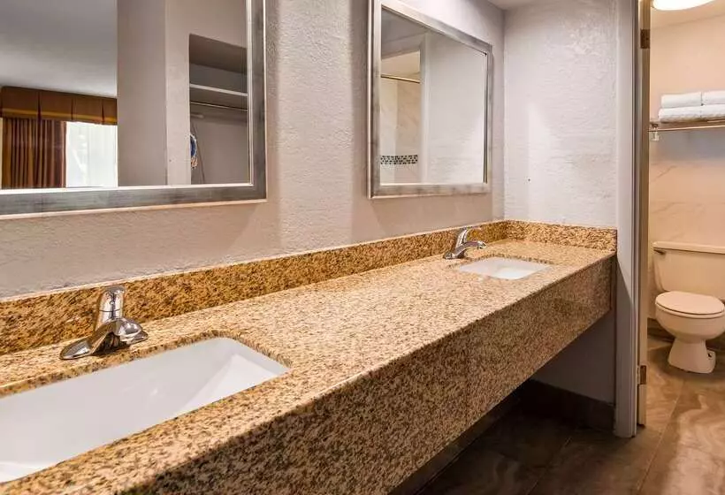 Best Western Thunderbird Motel