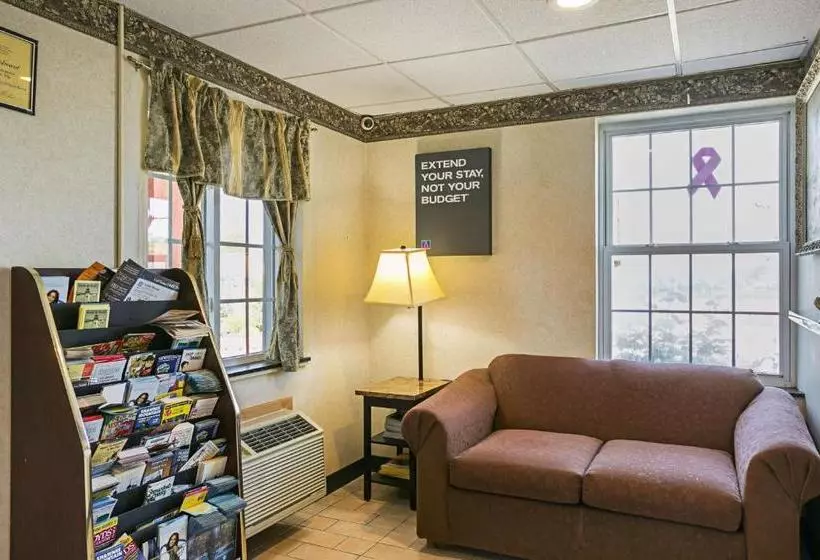 Отель Bay Side Inn & Suites