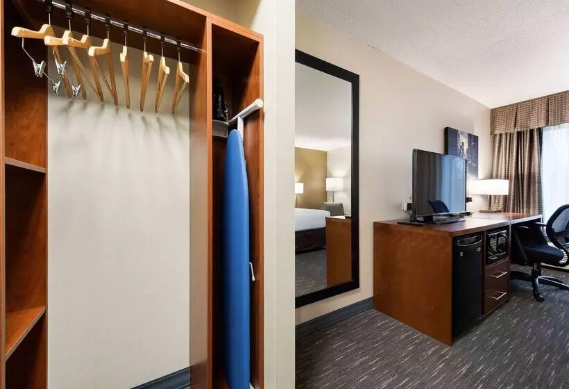 ホテル Best Western Chicago Downers Grove