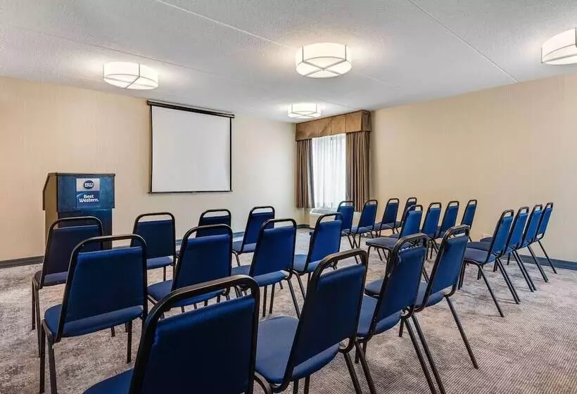 ホテル Best Western Chicago Downers Grove