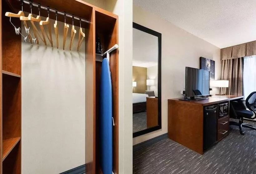ホテル Best Western Chicago Downers Grove
