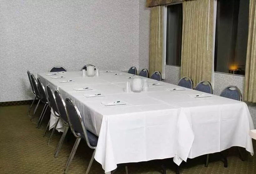 ホテル Best Western Inn At The Rogue