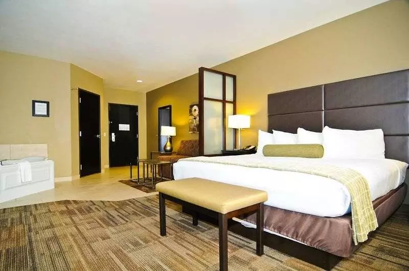 בית מלון כפרי Best Western Plus Night Watchman Inn & Suites