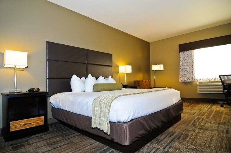 호텔 Best Western Plus Night Watchman Inn & Suites