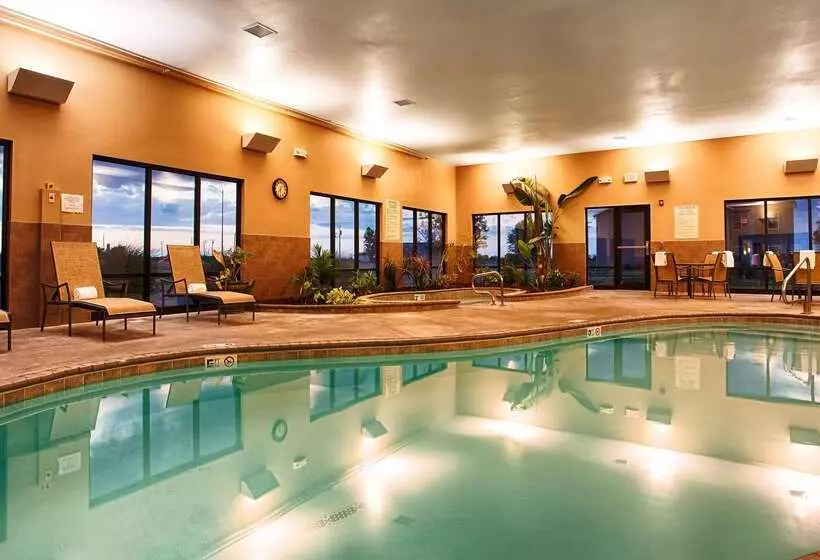 בית מלון כפרי Best Western Plus Night Watchman Inn & Suites