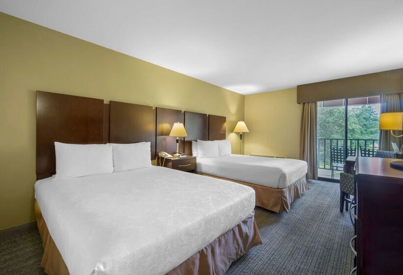 فندق Best Western Plus Plaza By The Green