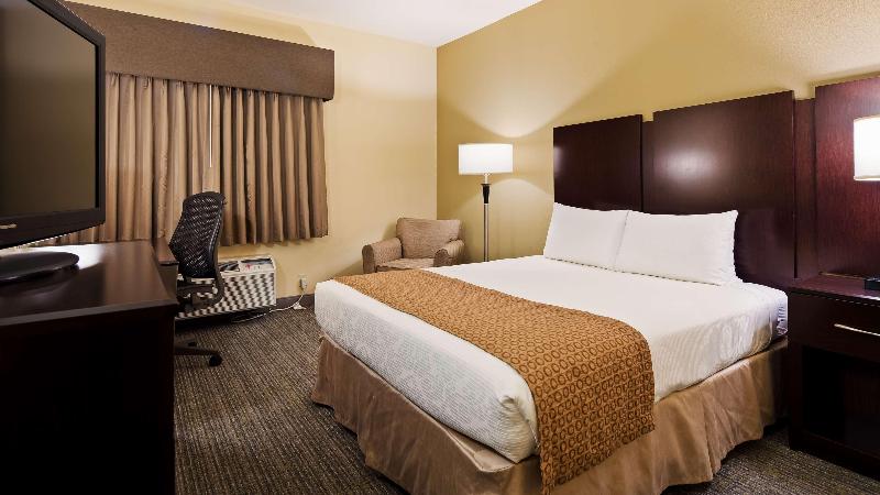 فندق Best Western Plus Plaza By The Green