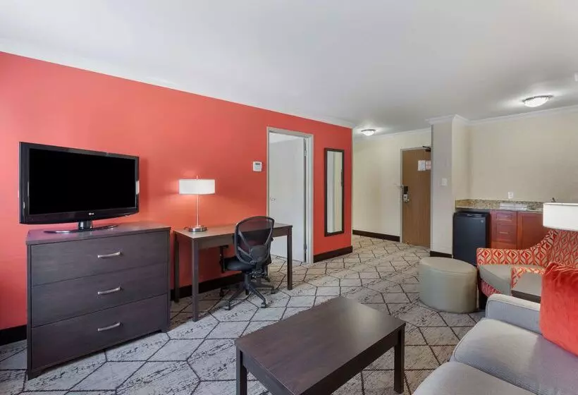 ホテル Best Western Plus Rose City Suites