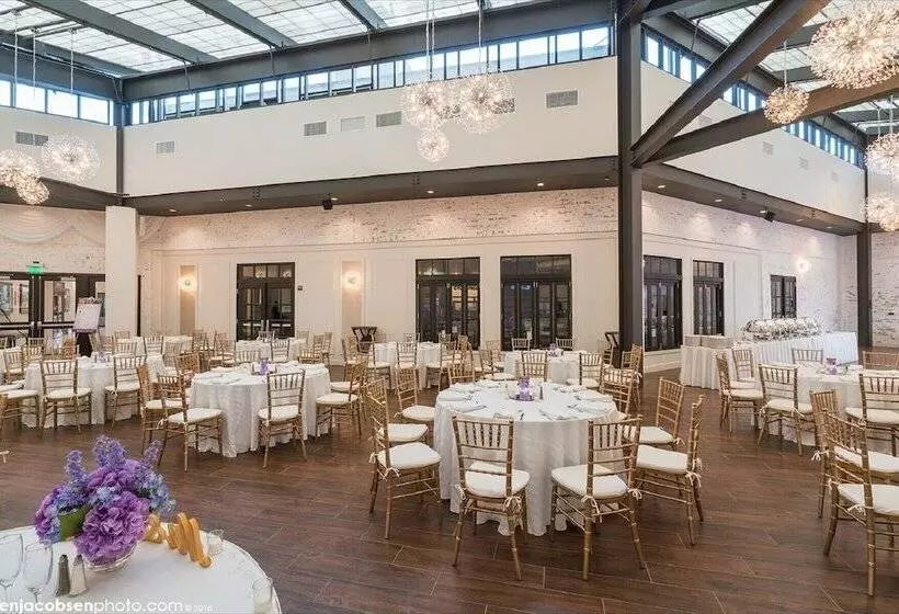 בית מלון כפרי Crowne Plaza Providence Warwick , An Ihg