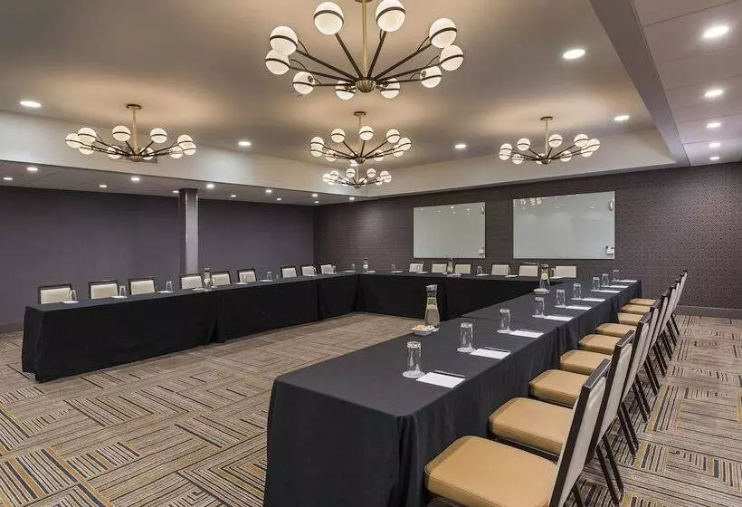 בית מלון כפרי Crowne Plaza Providence Warwick , An Ihg