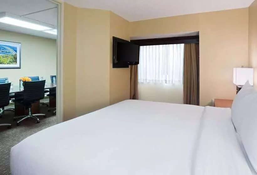 Doubletree Suites By Hilton Hotel Cincinnati   Blue Ash