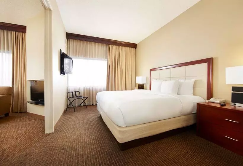 Doubletree Suites By Hilton Hotel Cincinnati   Blue Ash