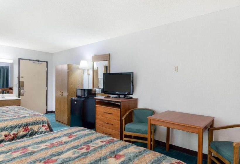 בית מלון כפרי Econo Lodge