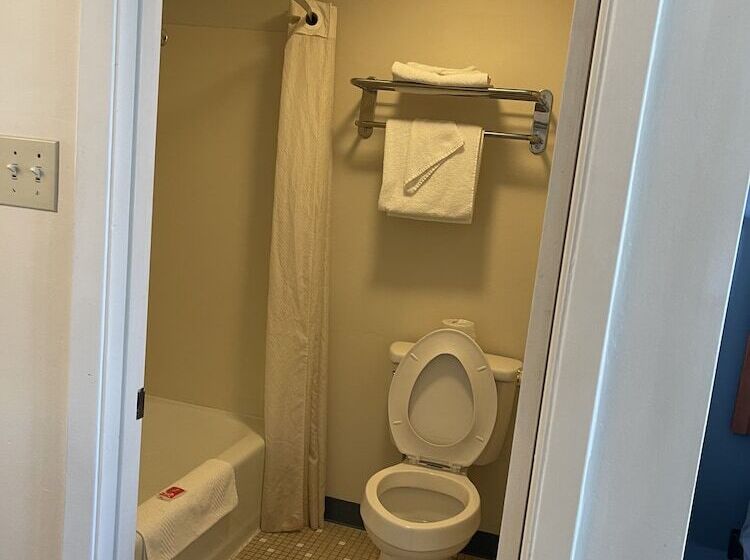 هتل Horseshoe Curve Lodge