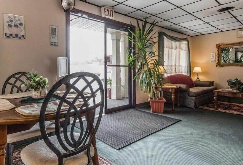 هتل Horseshoe Curve Lodge