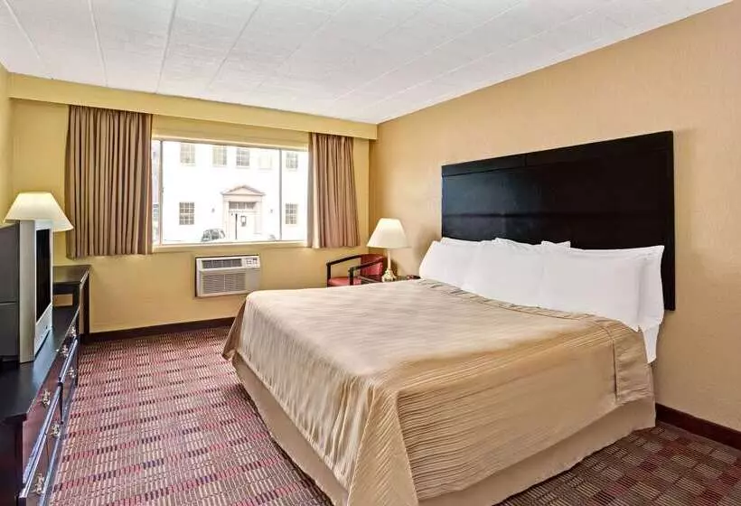 فندق Howard Johnson By Wyndham Pikesville