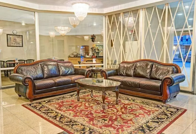 فندق Howard Johnson By Wyndham Pikesville