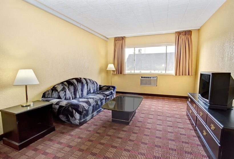 בית מלון כפרי Howard Johnson By Wyndham Pikesville