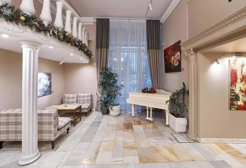 هتل Marco Polo Presnja