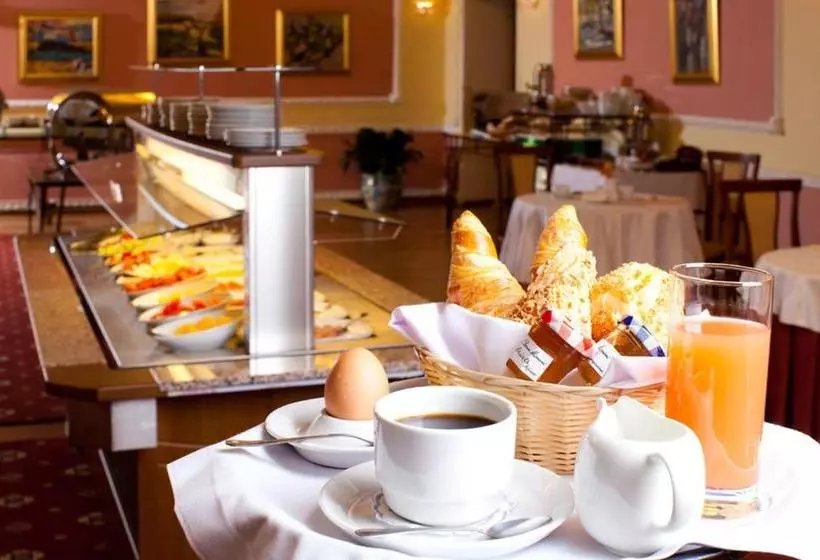 هتل Marco Polo Presnja