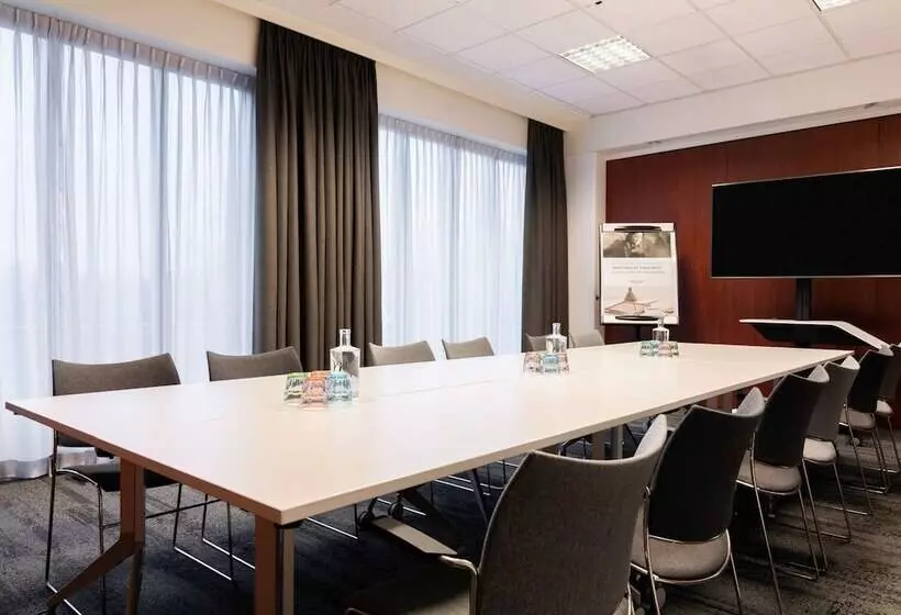 Отель Mercure  Amsterdam City