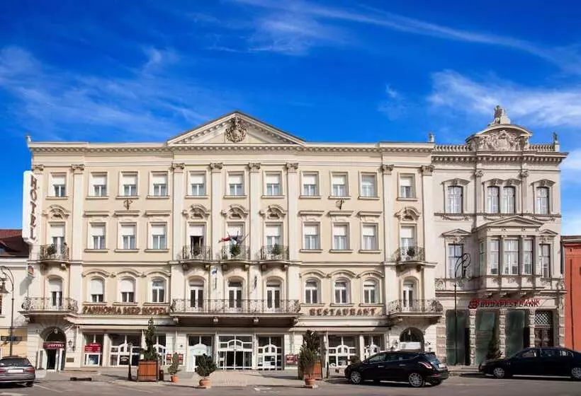 בית מלון כפרי Pannonia