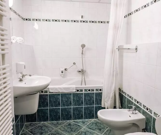 בית מלון כפרי Pannonia