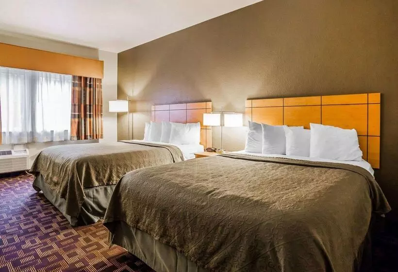 ホテル Quality Inn & Suites Des Moines Airport