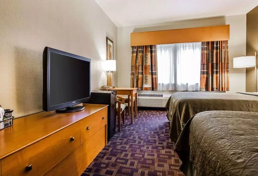 ホテル Quality Inn & Suites Des Moines Airport