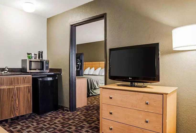 ホテル Quality Inn & Suites Des Moines Airport