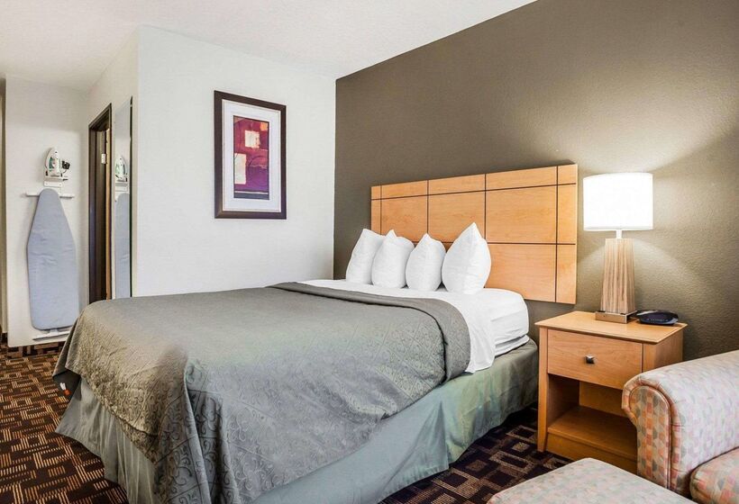 Szálloda Quality Inn & Suites Des Moines Airport