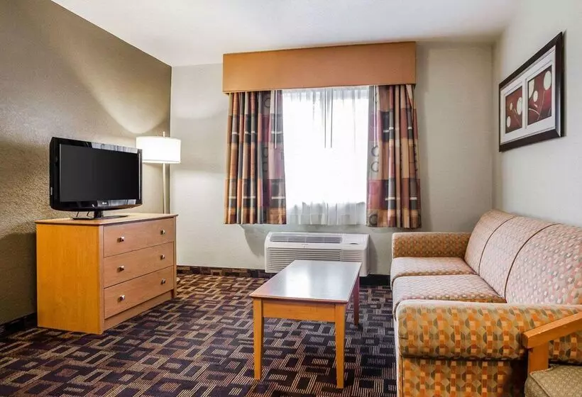 ホテル Quality Inn & Suites Des Moines Airport